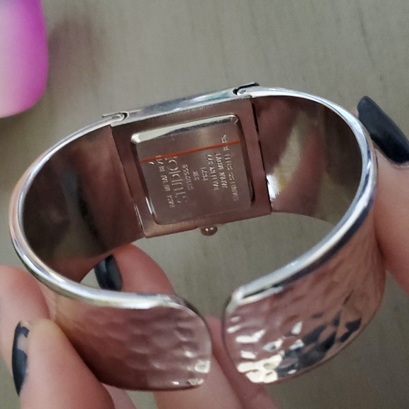 ⭐️ Hammered Cuff Watch NEW - Picture 3 of 5